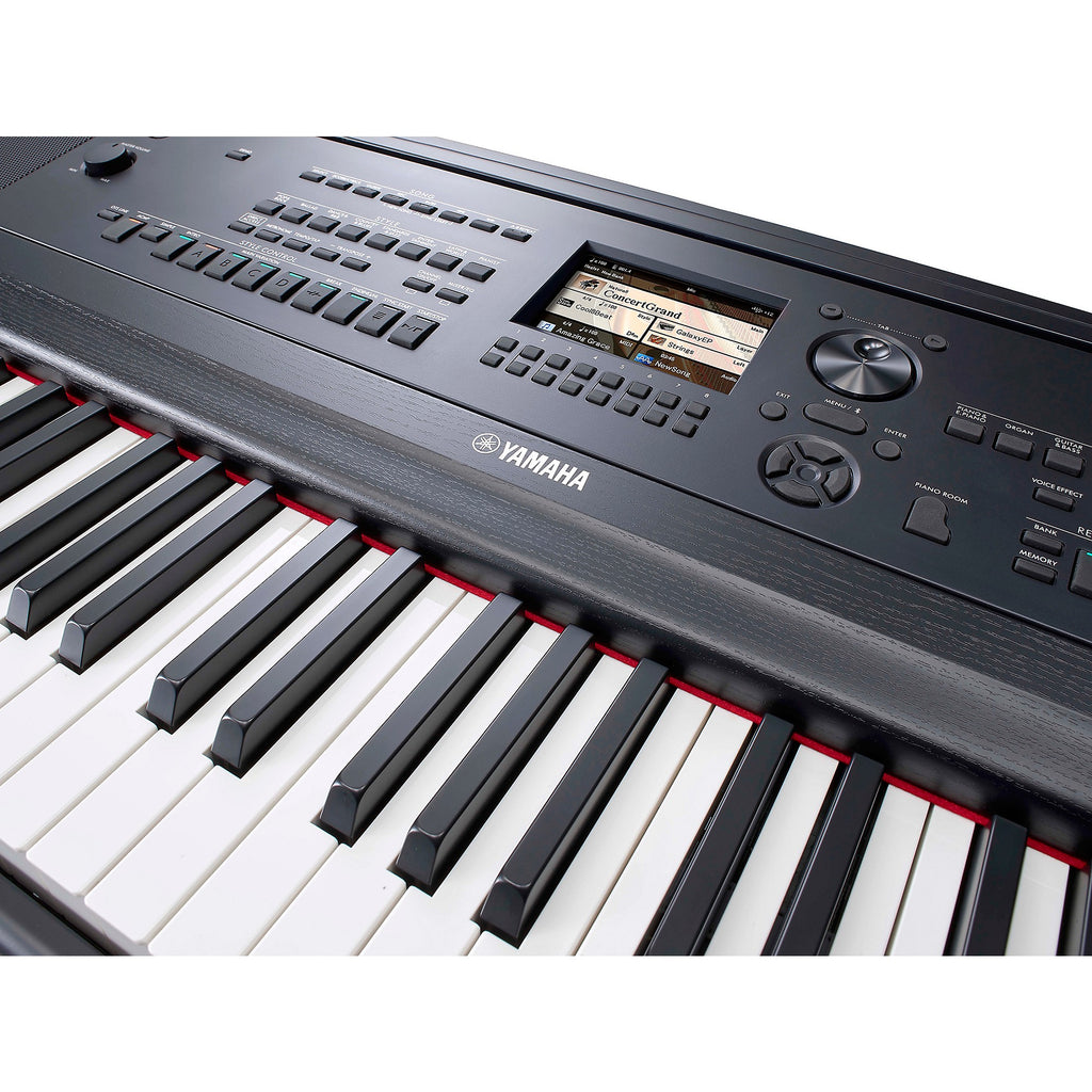 Yamaha DGX-670 88-Key Portable Grand