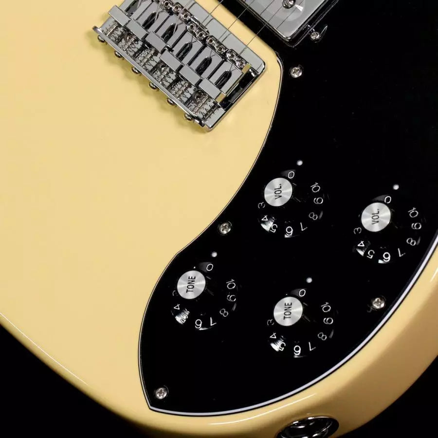 Fender Vintage 1972 Telecaster Deluxe Electric Guitar Vintage White