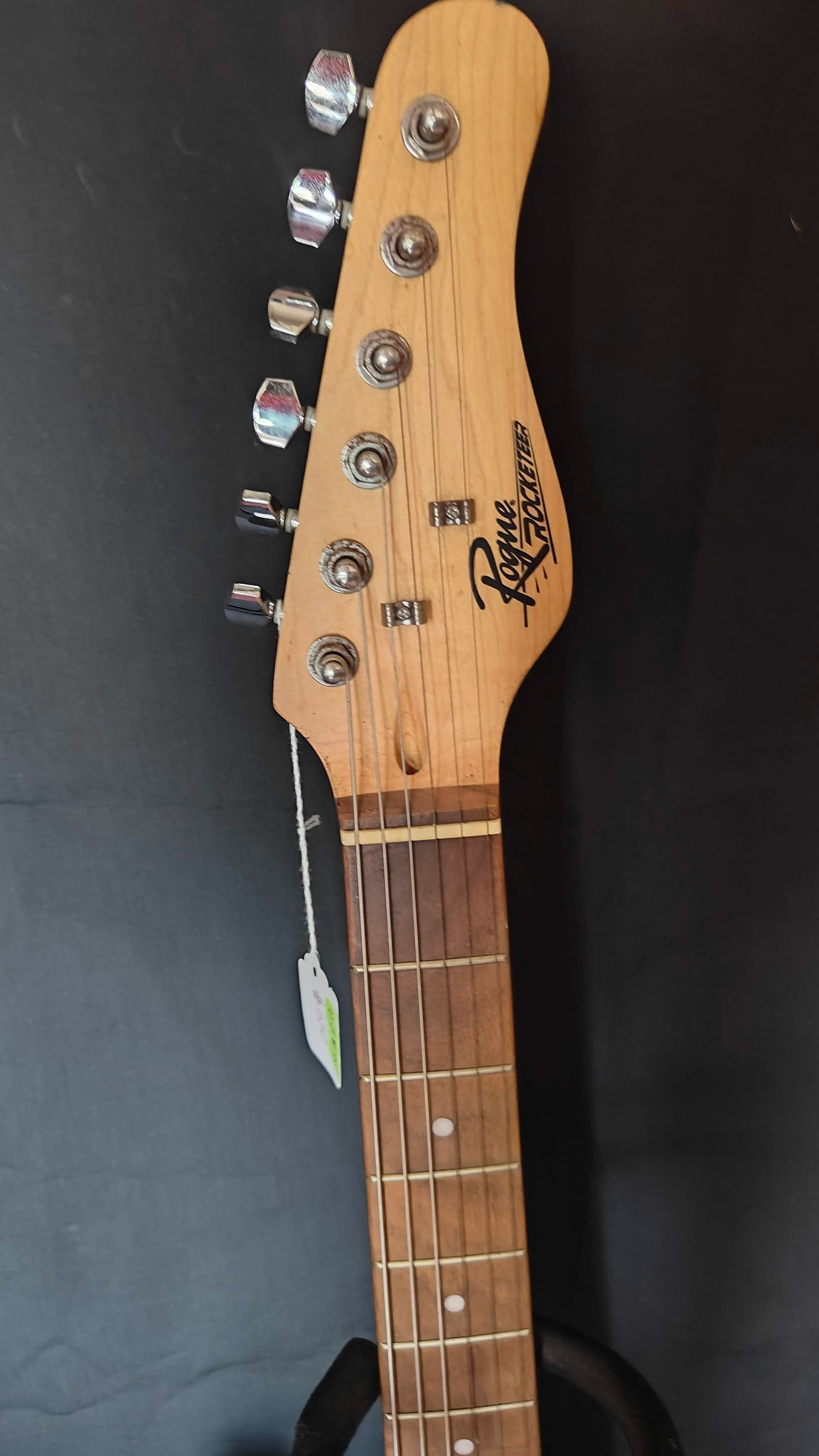 Rogue Rocketeer Electric Guitar Red Burst (USED)